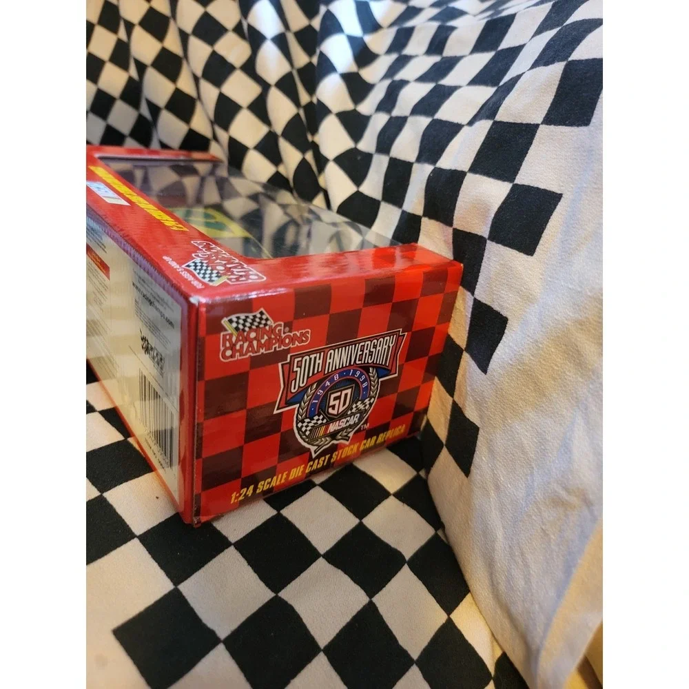 Racing Champions Rick Mast #75 Remington 1:24 NASCAR Diecast NIB